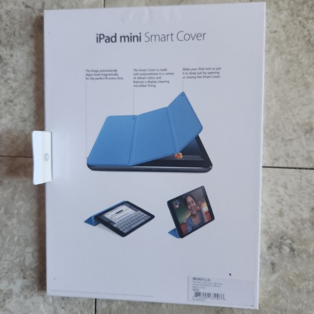 Apple iPad Mini Smart Cover gray polyurethane microfiber magnetic hinge NWOT